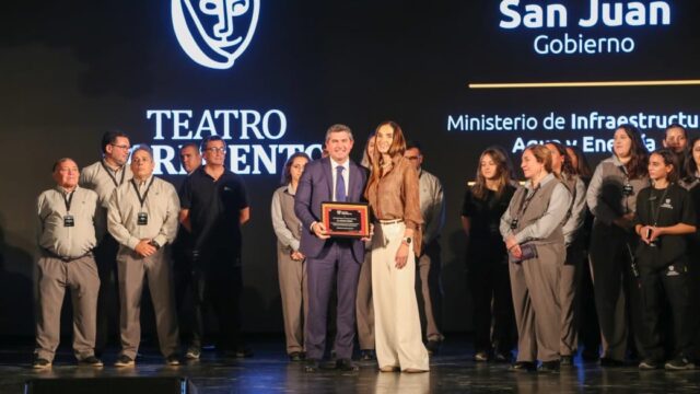 El Teatro Sarmiento reabrió con una renovada imagen que respeta su valor histórico