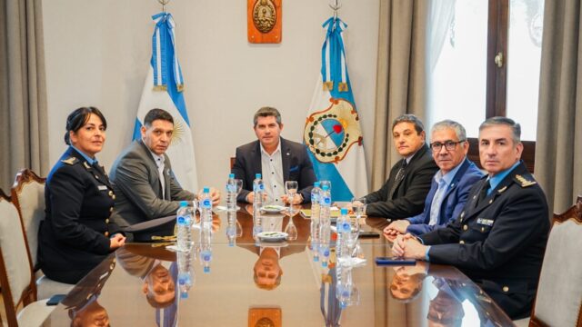 Orrego puso en funciones a la primera mujer Subjefa de Policía y al nuevo director del Servicio Penitenciario