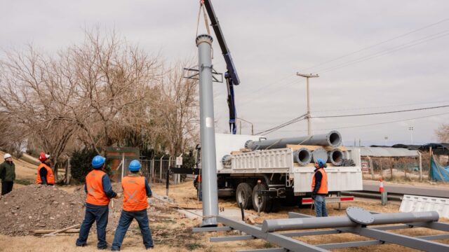 La Circunvalación de San Juan avanza como la primera ruta solar del país