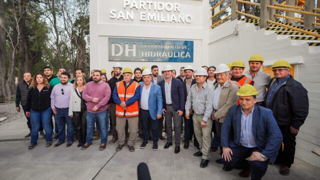 Orrego encabezó la apertura de las renovadas compuertas del Dique San Emiliano, una obra clave para el riego provincial