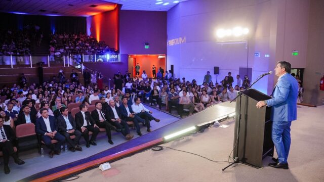 💡 FNS Forum: Orrego abrió las Charlas Inspiracionales junto a Aymar, Contreras y Briones