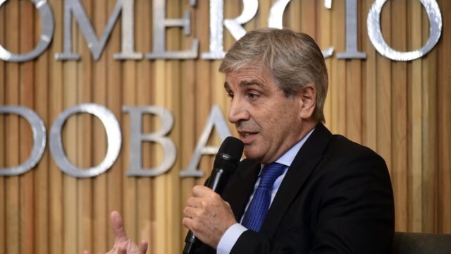 🟧💱&nbsp;Caputo defendió el esquema cambiario y aseguró que el dólar “no está atrasado”