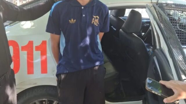 🚔 Detuvieron en Chimbas a un joven que llevaba un arma tumbera en plena vía pública