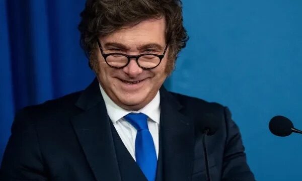 El baile de Javier Milei en una gala de la comunidad judía durante su visita a Estados Unidos