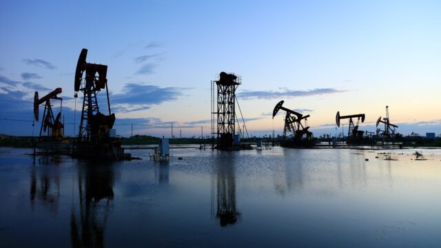 🛢El petróleo se dispara por la tensión en el estrecho de Ormuz y la falta de acuerdo