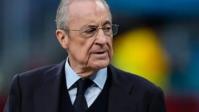 Florentino Pérez apuntó contra el plantel en el vestuario tras la eliminación en Champions