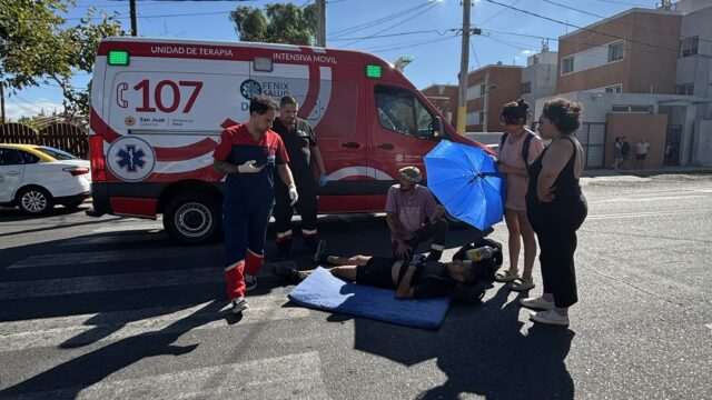 Choque entre una moto y una bicicleta en Capital: un hombre fue hospitalizado