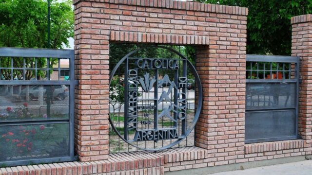 Activaron protocolo de seguridad en un colegio de la UCCuyo tras amenazas de tiroteo