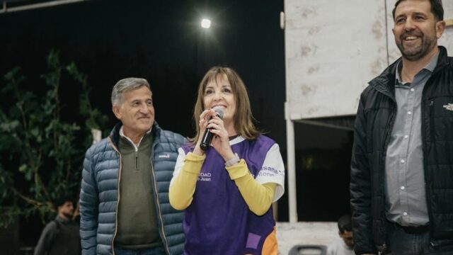👕 Capital entregó 1.300 remeras a participantes de programas deportivos y recreativos