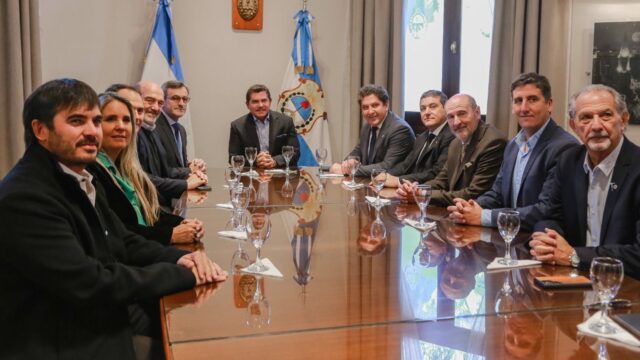 Orrego recibió al presidente de la UIA