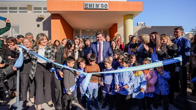 Orrego inauguró una nueva escuela y un ENI en Chimbas con fondos provinciales