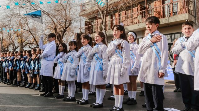 Estudiantes de Santa Lucía prometieron lealtad a la Bandera
