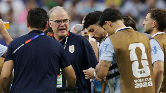 Máxima tensión en Uruguay: referentes del plantel cuestionaron a Bielsa antes de la final con España