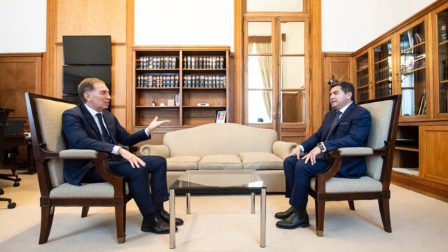 🏛️ Orrego acompañó la asunción del nuevo jefe de Gabinete y destacó el trabajo conjunto entre Nación y provincias