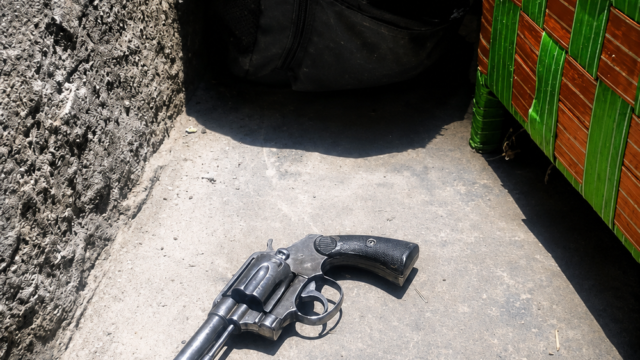 Detuvieron a padre e hijo tras un enfrentamiento armado entre vecinos en Chimbas