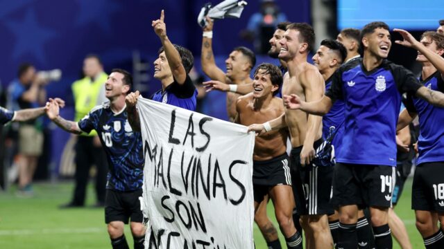 ¿La FIFA puede sancionar a la Argentina por la bandera de Malvinas?