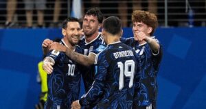 Argentina enfrenta a Inglaterra por un lugar en la final del Mundial