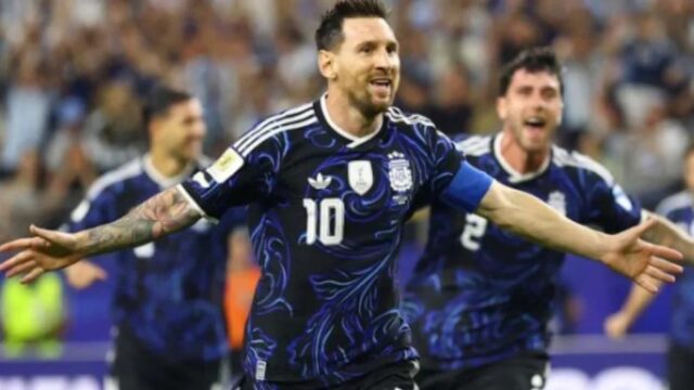 Argentina usará su camiseta azul ante Inglaterra en semifinales del Mundial