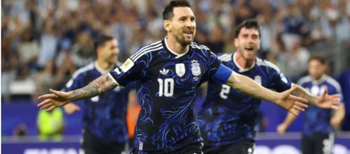 Argentina usará su camiseta azul ante Inglaterra en semifinales del Mundial