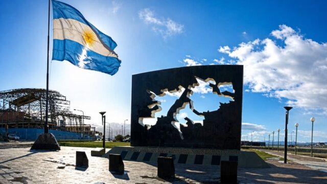 Argentinos inundaron Google Maps de Malvinas con reclamos y fotos de la Selección