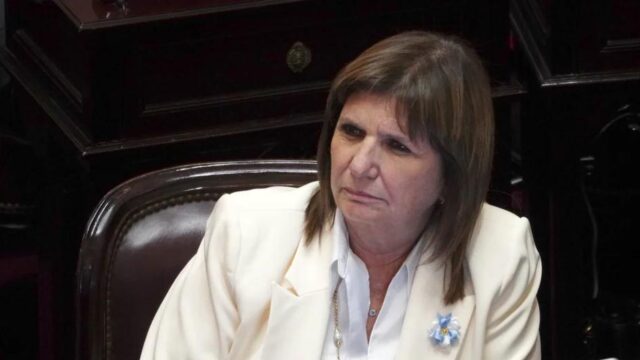 Bullrich y Sturzenegger se reunirán para destrabar la ley de propiedad privada