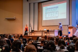 Capacitan a orientadoras pedagógicas del plan de alfabetización en San Juan
