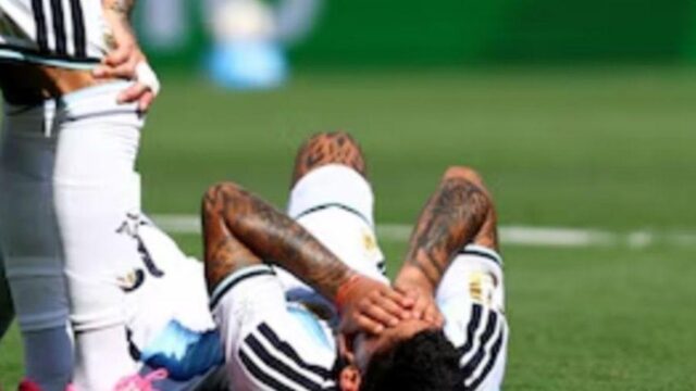 Cuti Romero se lesionó y salió de la final del Mundial ante España