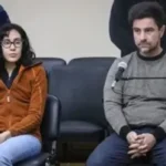 Extienden 90 días más la domiciliaria a la pareja acusada de estafar con lotes