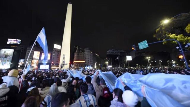 Fuerte operativo de seguridad en el Obelisco por la semifinal ante Inglaterra