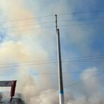 Incendio en un baldío de Rawson puso en riesgo un local de Alumetal