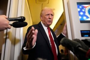 Trump amenaza con nuevos ataques e Irán denuncia más de 30 civiles muertos