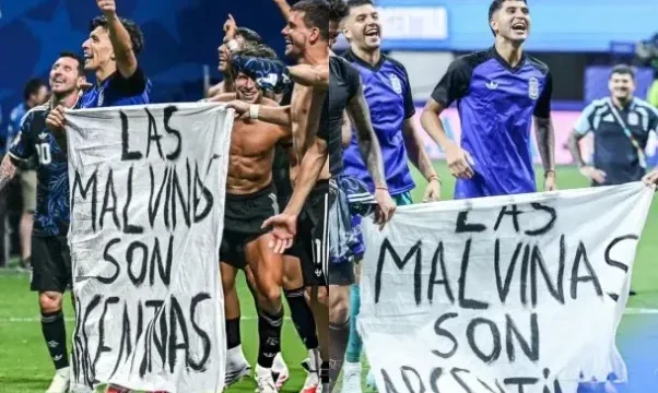 La AFA respondió con un comunicado a la polémica por la bandera de Malvinas