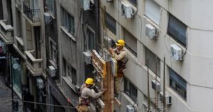 La construcción muestra señales de recuperación mientras la industria sigue sin encontrar el rumbo