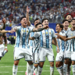 Lali Espósito, la favorita del plantel para cantar el Himno ante España