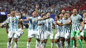 Lali Espósito, la favorita del plantel para cantar el Himno ante España