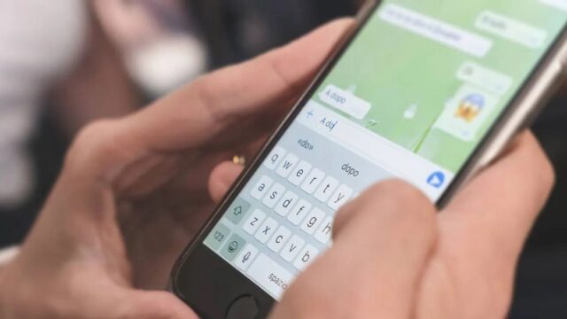 Le robaron el WhatsApp a un vendedor de dólares y estafaron a su amigo por 18 millones de pesos