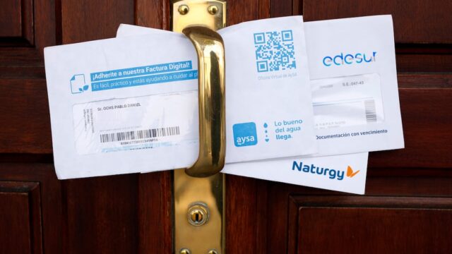 Los servicios públicos subieron casi mil por ciento desde que Milei es presidente