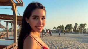 María Becerra compartió un video en microbikini y le dedicó un mensaje a J Rei