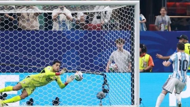Messi falló otro penal y quedó en la historia negativa de los Mundiales