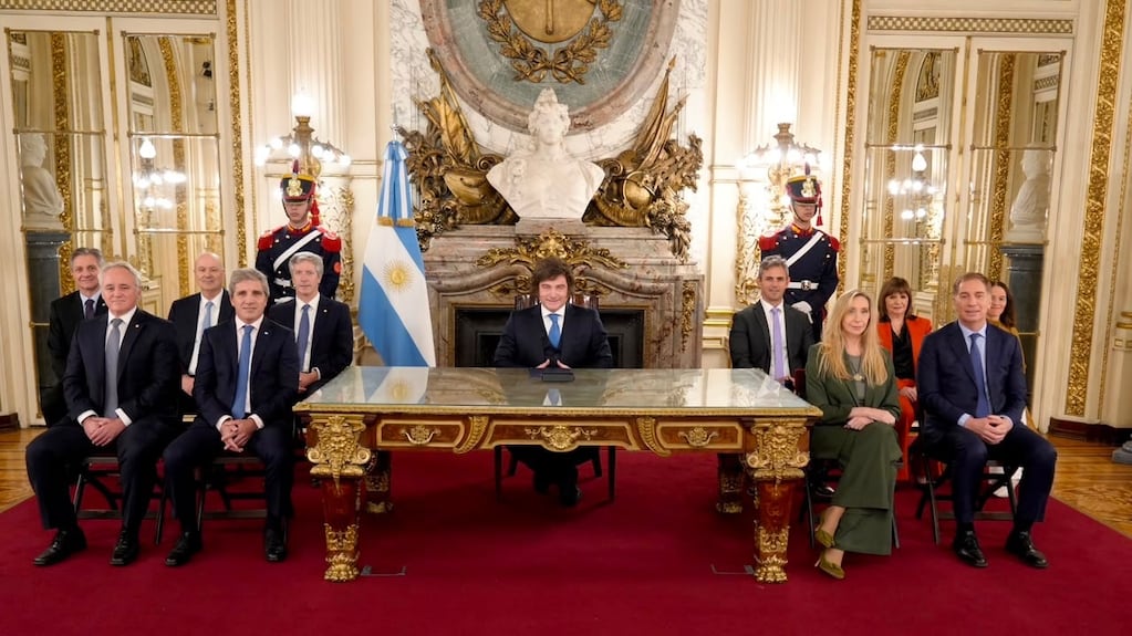 Milei anunció por cadena nacional una reforma del Banco Central