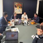 Orrego busca en Londres financiamiento internacional para obras en San Juan