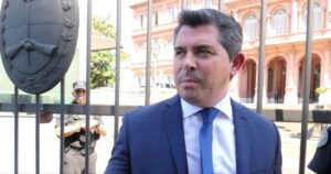 Orrego suspendió su gira internacional tras la tragedia aérea en Valle Fértil
