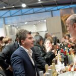 Orrego visitó el stand de San Juan en la Rural de Palermo