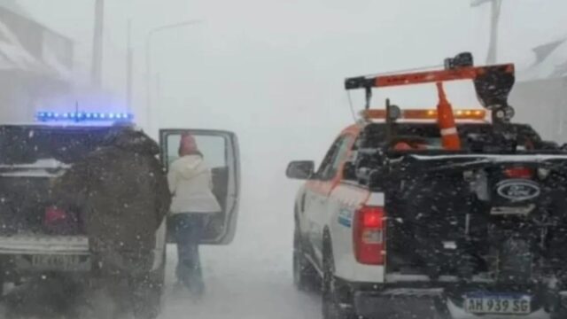 Rescataron a un grupo de turistas varados por la nieve en la cordillera