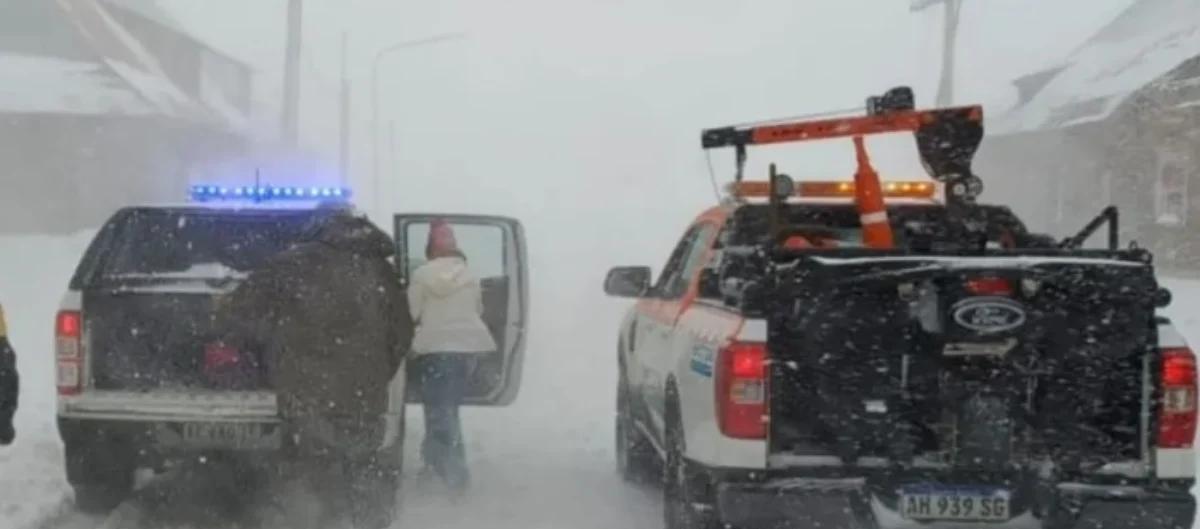 Rescataron a un grupo de turistas varados por la nieve en la cordillera