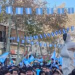 Una momia en moto se robó los festejos por la clasificación argentina en San Juan