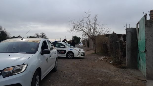 Una mujer no pagó un remís y terminó con la Policía en su casa