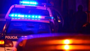 Una policía se suicidó frente a una comisaría mientras su ex la denunciaba