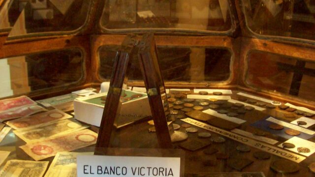 El dólar blue superó los 1.500 pesos este jueves