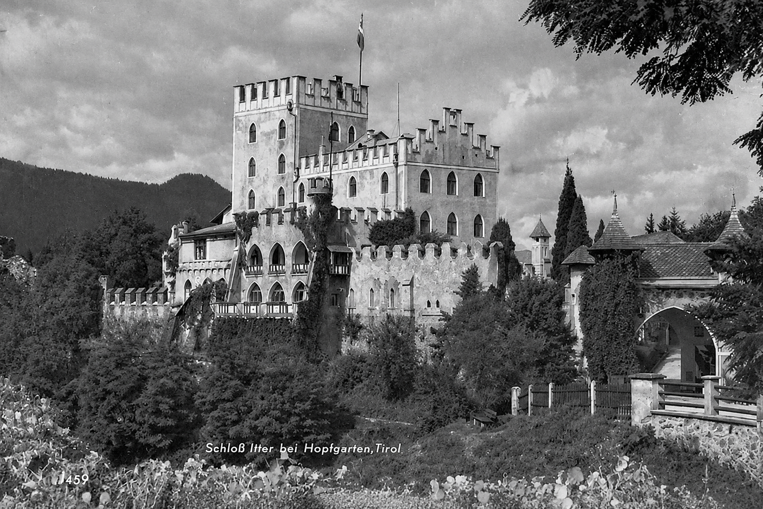 La intrigante batalla por el Castillo de Itter: “Cuando Aliados y alemanes lucharon en el mismo bando, en contra de las SS Alemanas”.